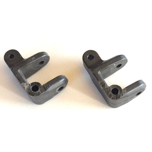 Vintage Losi Front Spindles & Carriers A-1002
