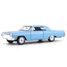 Maisto 1:26 Chevrolet Impala SS – Blue – Special Edition
