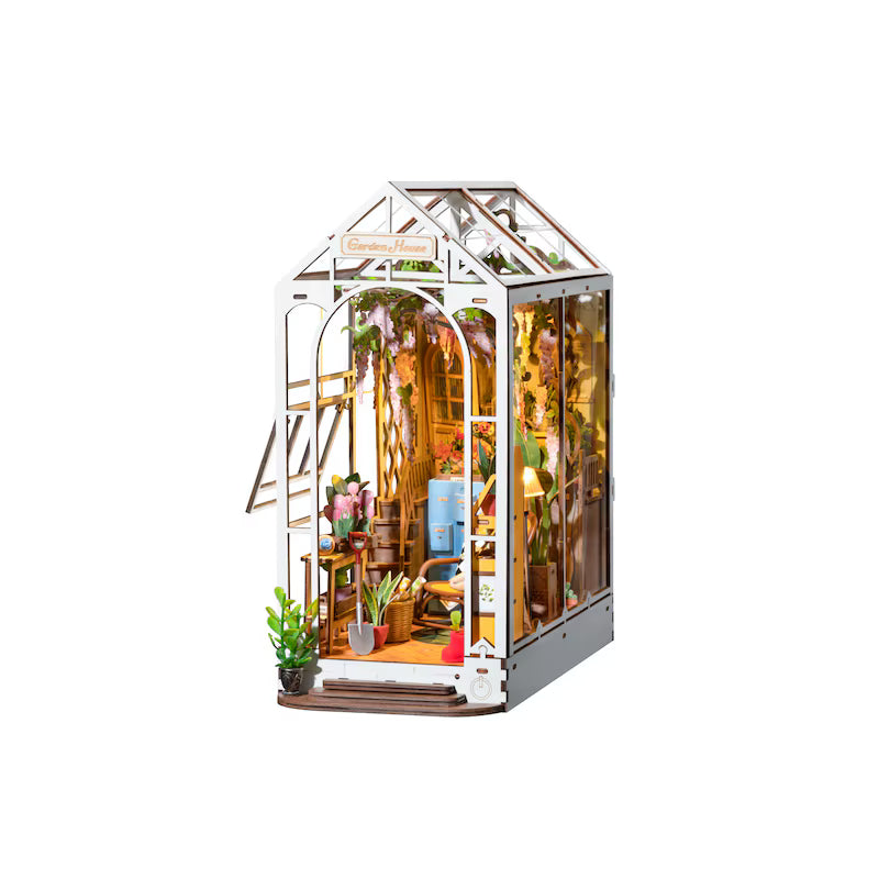 ROETGB06 Stories in Books Holiday Garden House