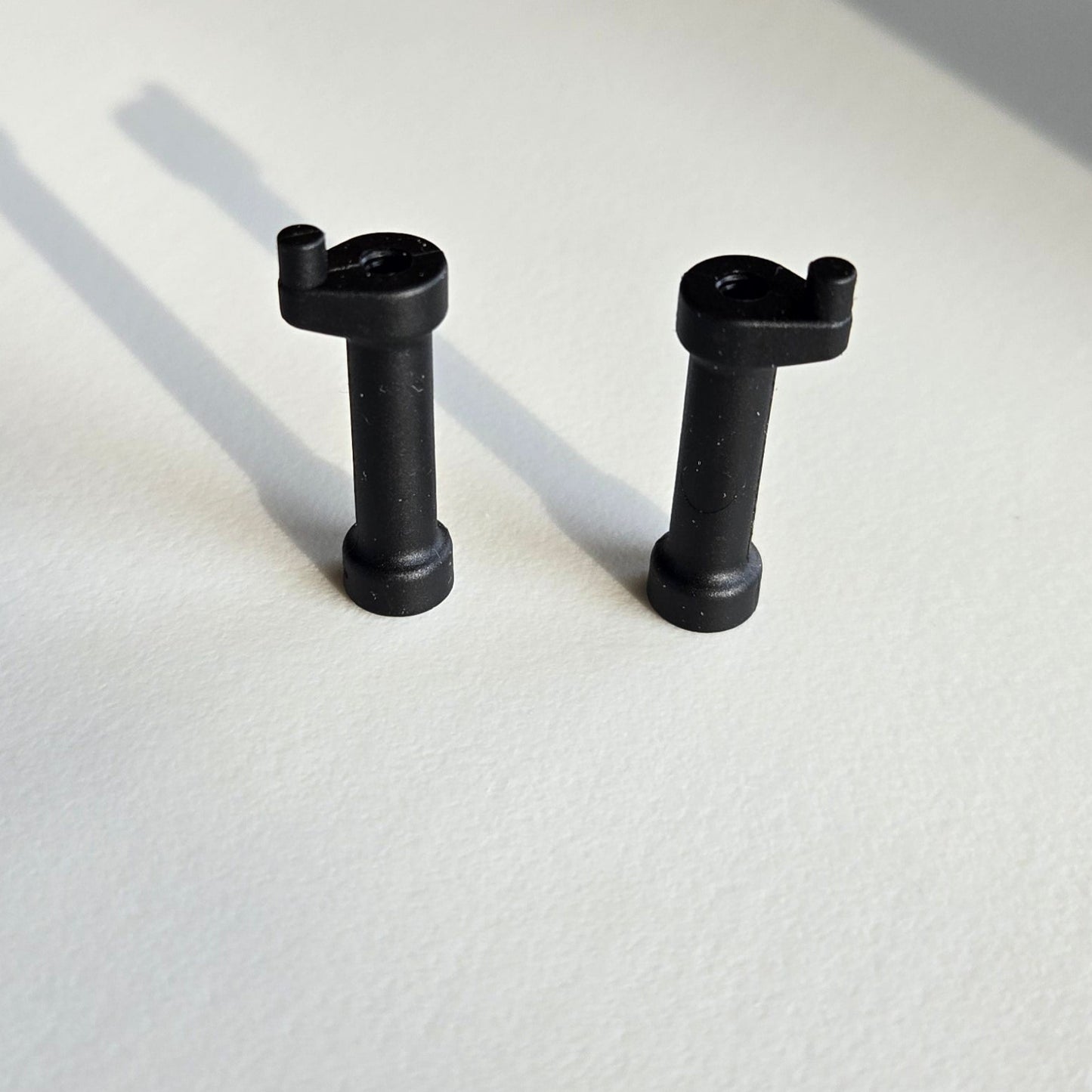 XRAY  Tank Holders (2)  XRA358680