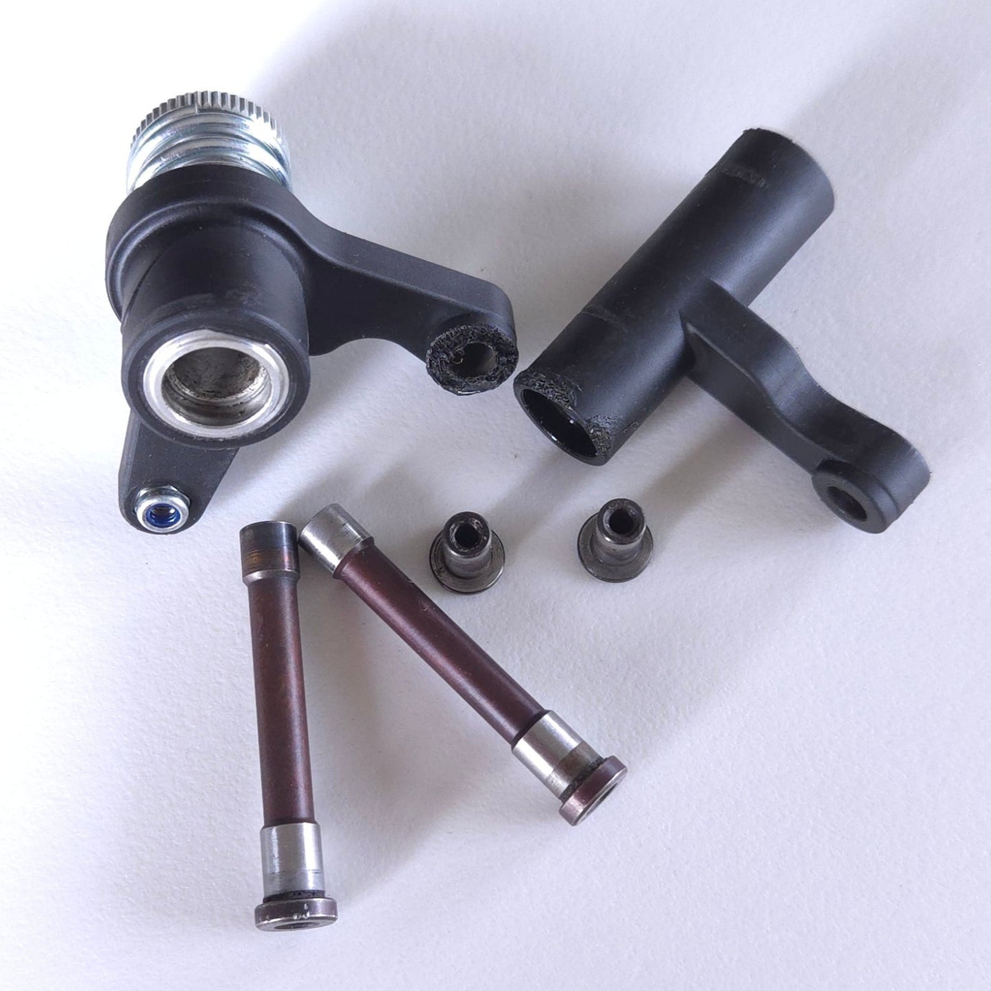 XRAY XB8 Servo Saver Set XRA352500