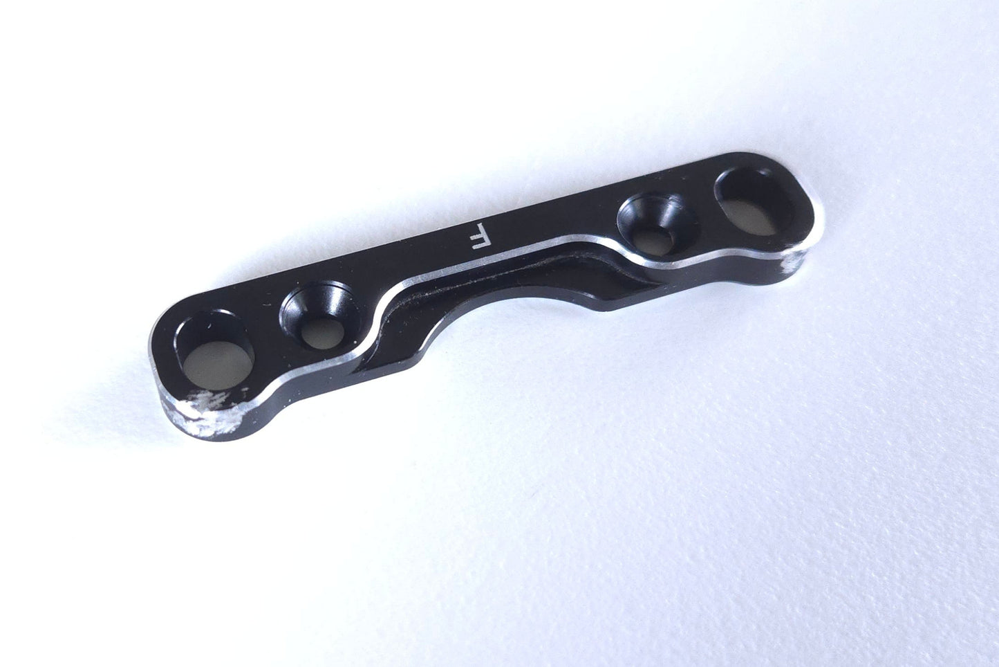 XRAY XB8 Front Lower Holder Rear XRA352320