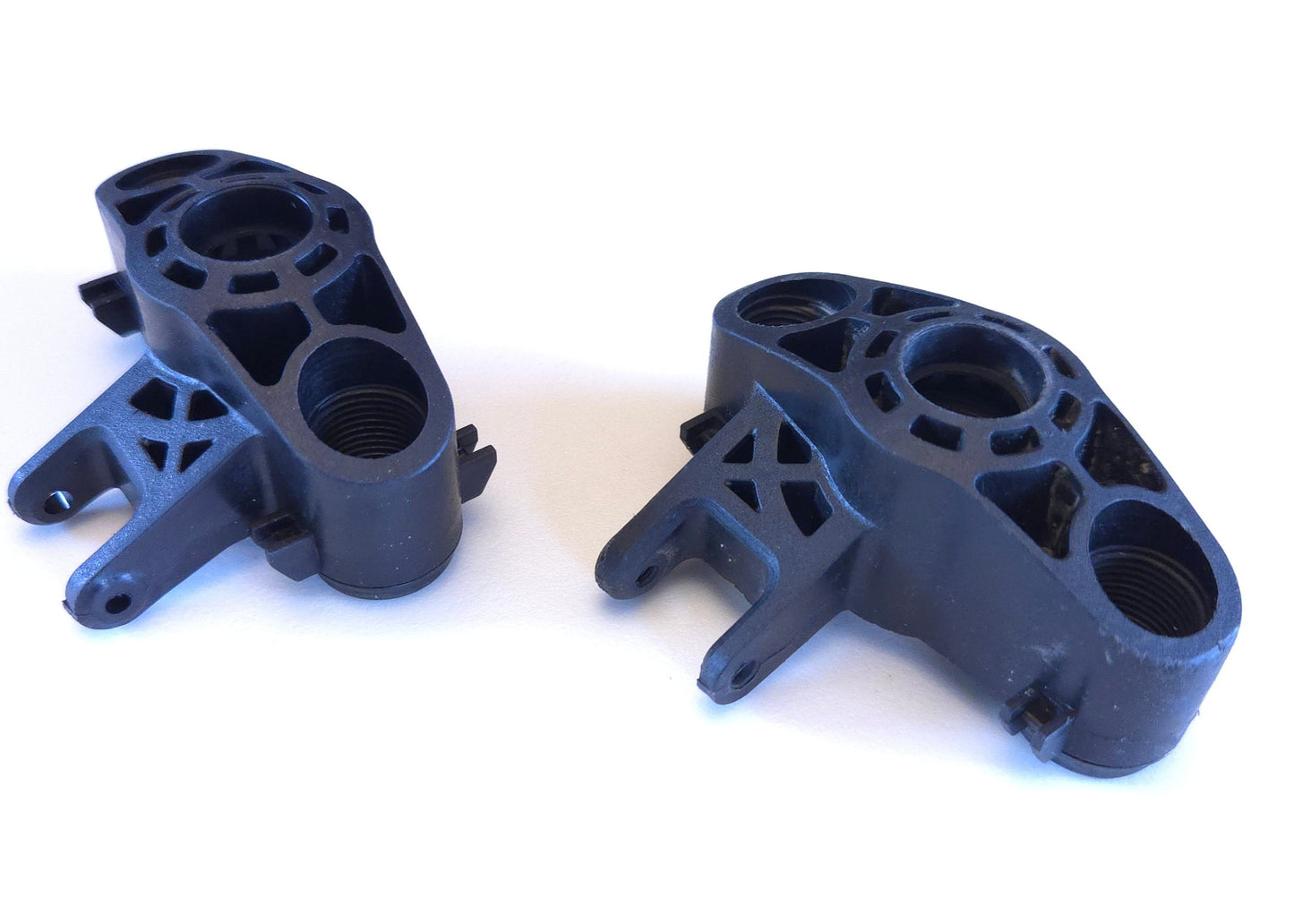 Traxxas Revo Left & Right Axle Carriers TRA5334