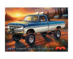 Moebius 1971 Ford F-250 Custom 4x4 1/25 Model Kit