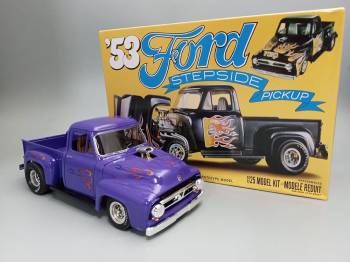 MPC1007 1/25 1953 Ford Pickup Flip-Nose
